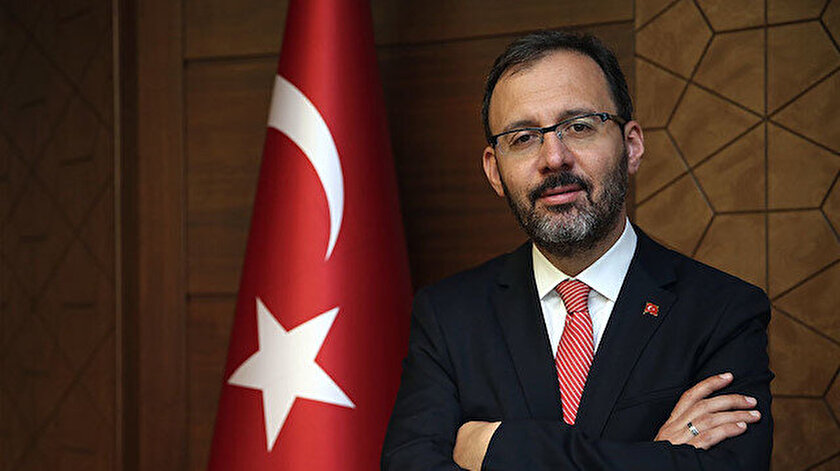 وزير الشباب والرياضة التركي يعلن عن بدء استلام طلبات المنح الدراسية