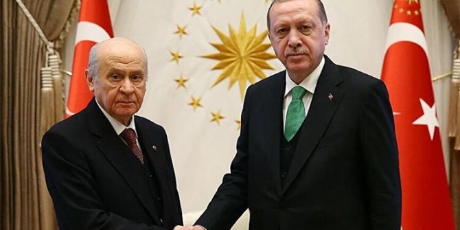 يلتقى الرئيس التركي أردوغان بزعيم حزب الحركة القومية