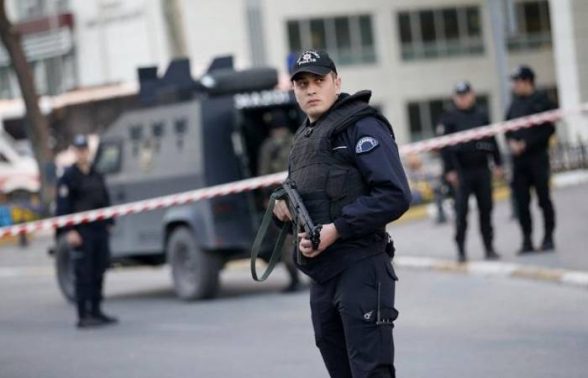 السلطات التركية تنفذ عمليات أمنية ضد عصابات المافيا في إزمير