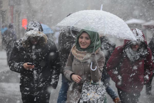 الأرصاد الجوية تكشف عن حالة الطقس في الولايات التركية
