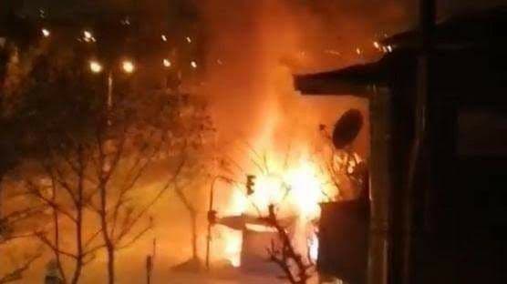 وفاة 4 أطفال سوريين في حريق هائل بأحد المباني في اسطنبول