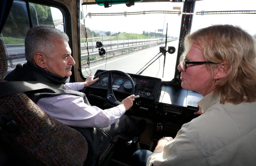 من سائق حافلات إلى رئيس وزراء تركيا