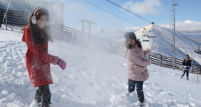 الأرصاد الجوية التركية تحذر من انهيار جليدي و تساقط ثلوج كثيفة في هذه الولايات